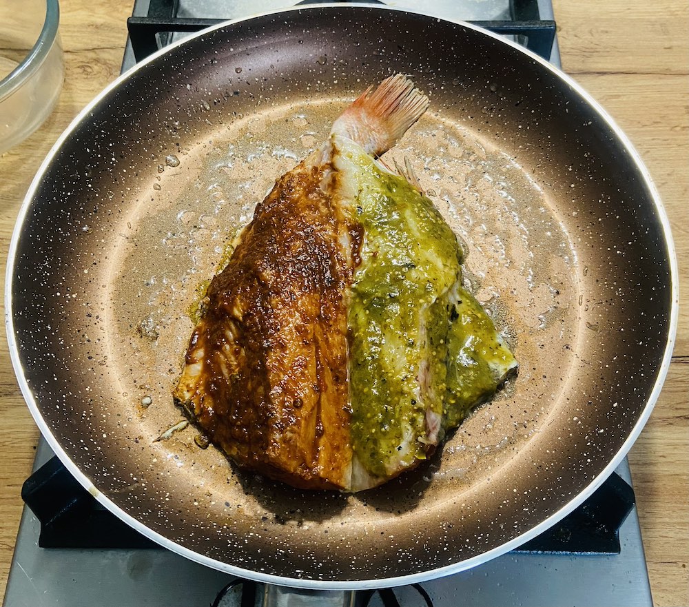 I'm frying red snapper in the pan